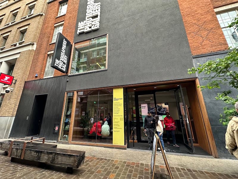 Gallery Cafe in London, specialty coffee cafe