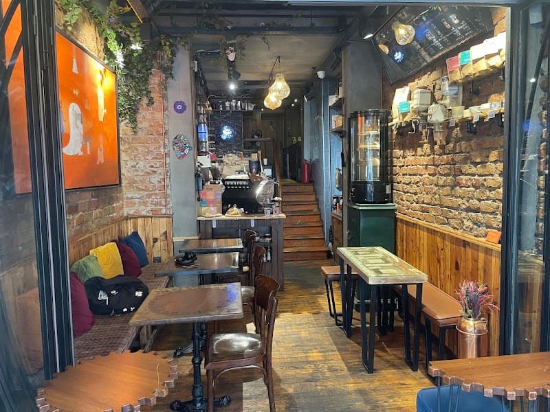 Gramaj Coffee • Roastery • Food • Chill in Istanbul, specialty coffee roaster