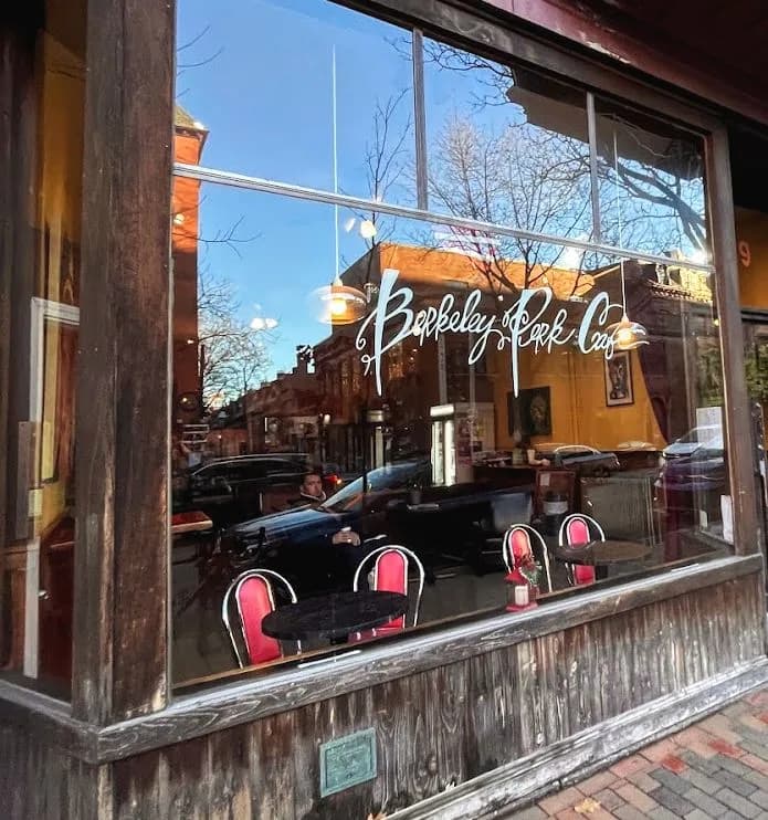 Green T Coffee Shop - Rozzie in Boston, specialty coffee cafe