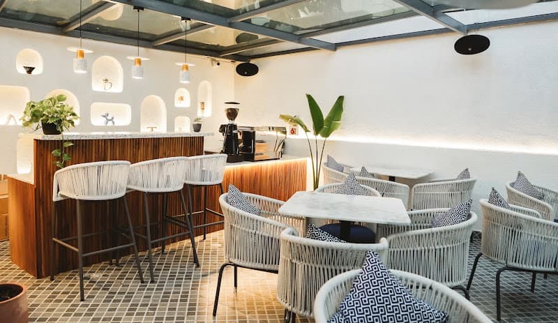 Grounded Cafe in Mumbai, specialty coffee cafe