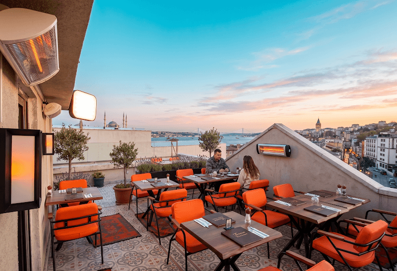 Hanzade Bosphorus Restaurant in Istanbul, specialty coffee cafe