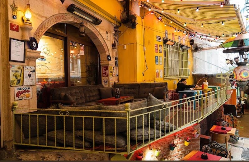 Harab'be Cafe in Istanbul, specialty coffee cafe