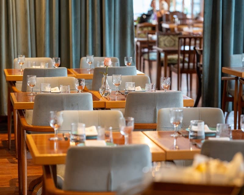 Hazev Restaurant Canary Wharf in London, specialty coffee cafe