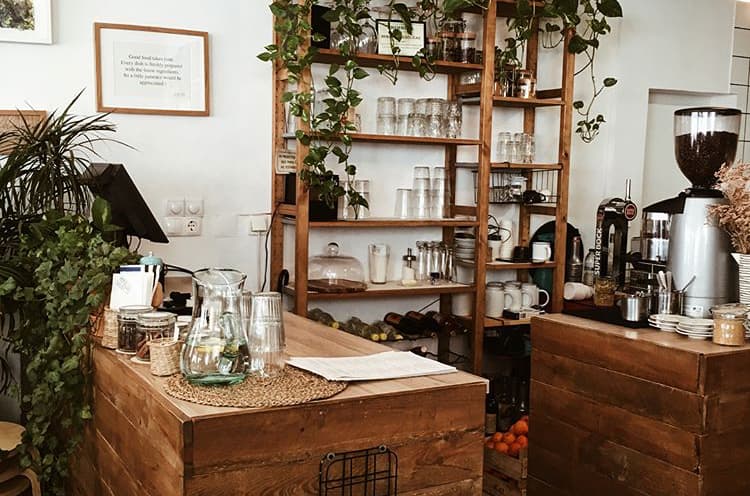 Heim Cafe Santos in Lisbon, specialty coffee cafe