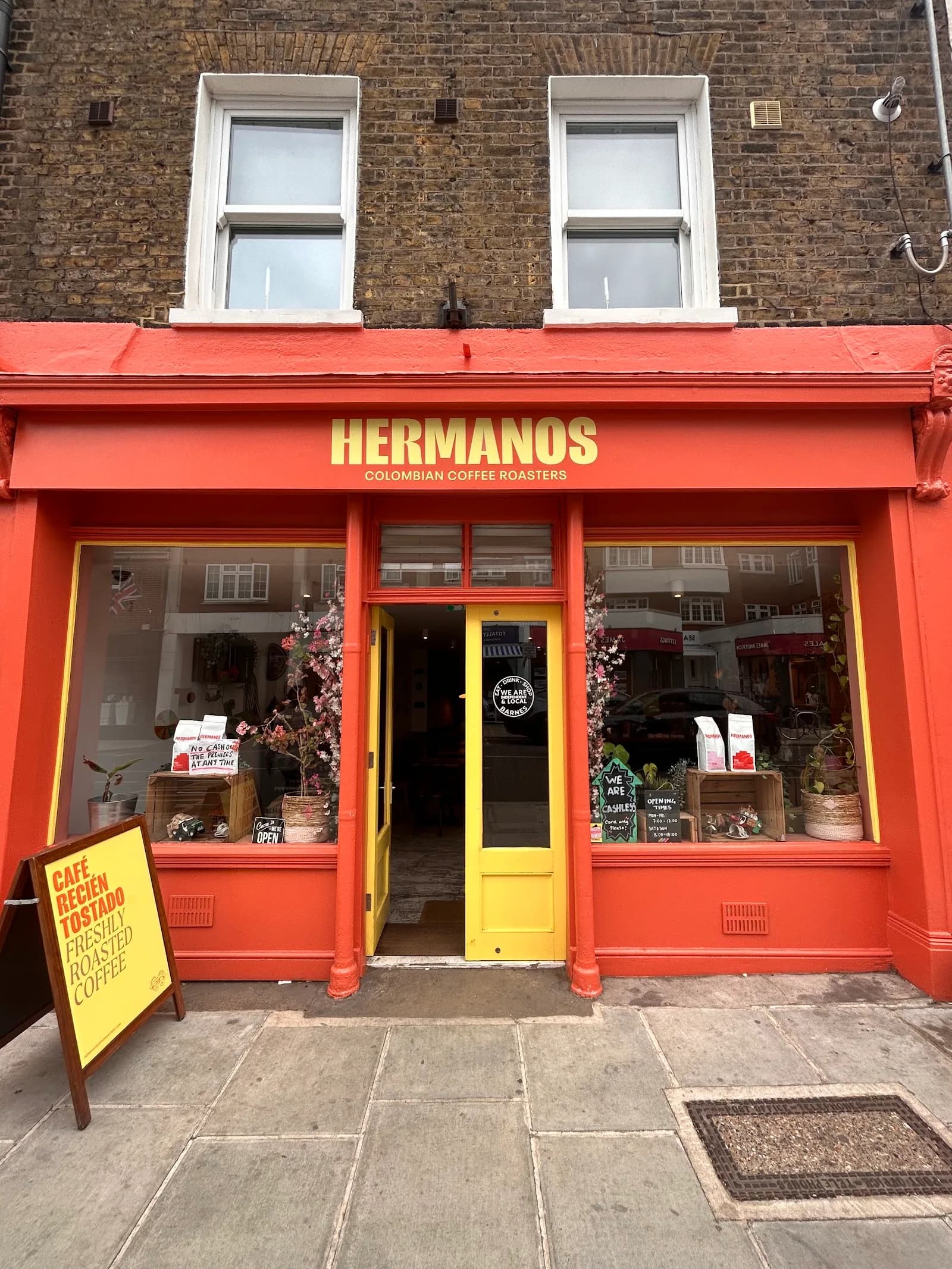 Hermanos Colombian Coffee Roasters – Barnes in London, specialty coffee cafe