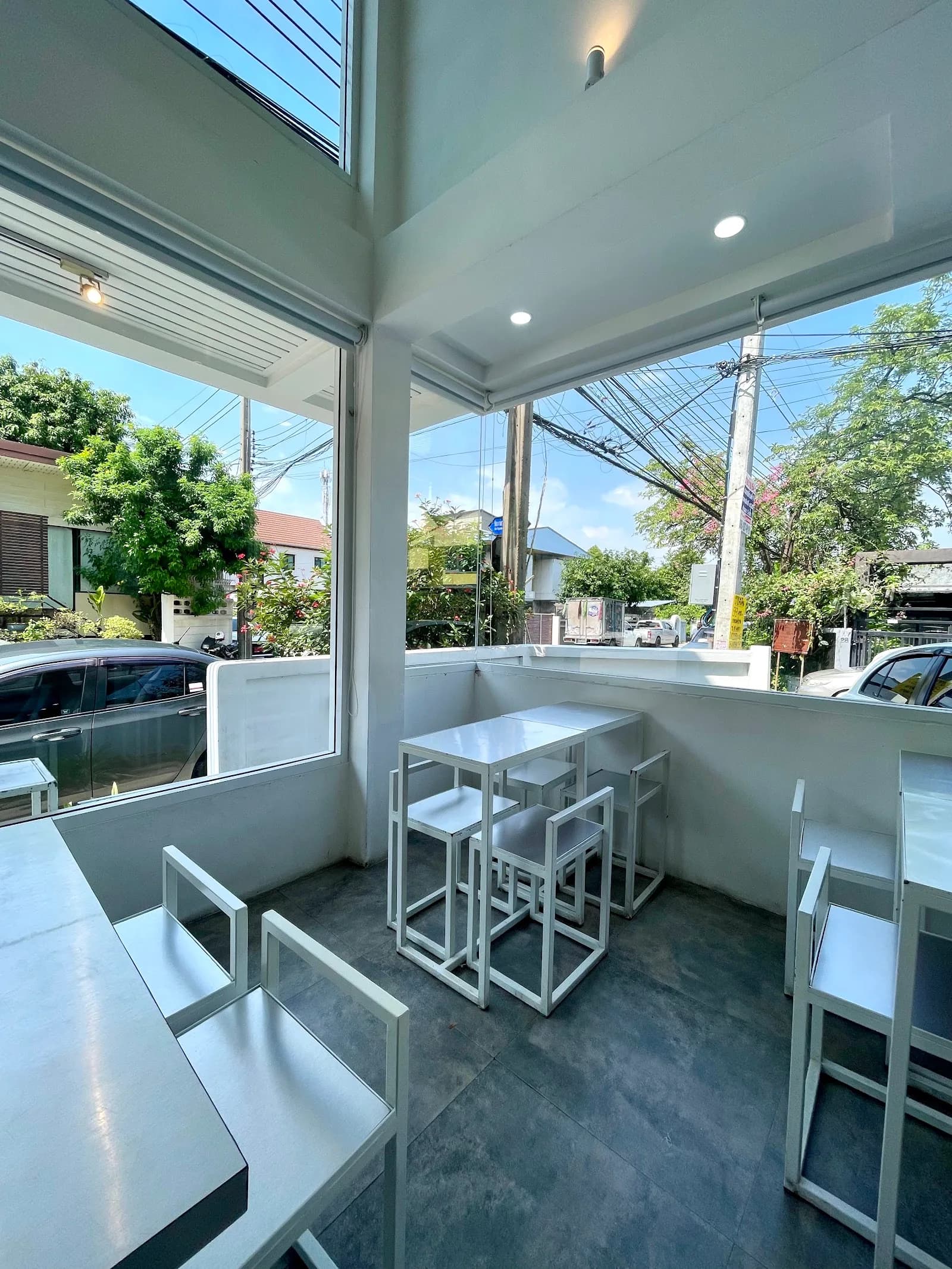 High Coffee Roaster and Patissier in Bangkok, specialty coffee roaster