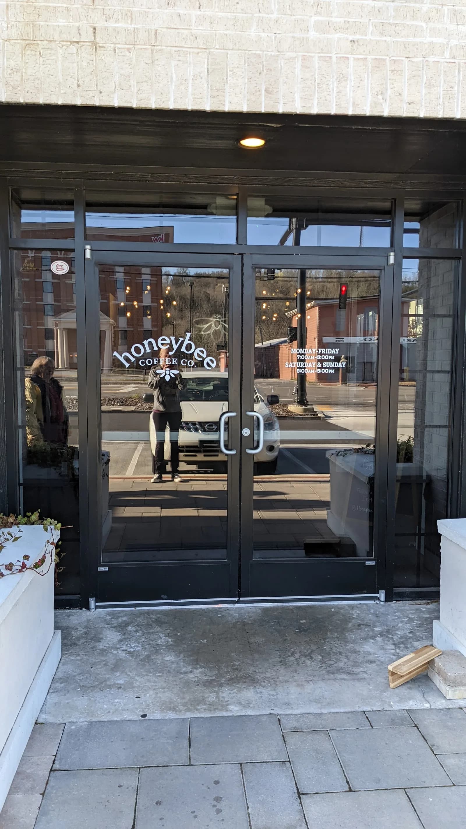 Honeybee Coffee Co. in Sevierville, specialty coffee roaster