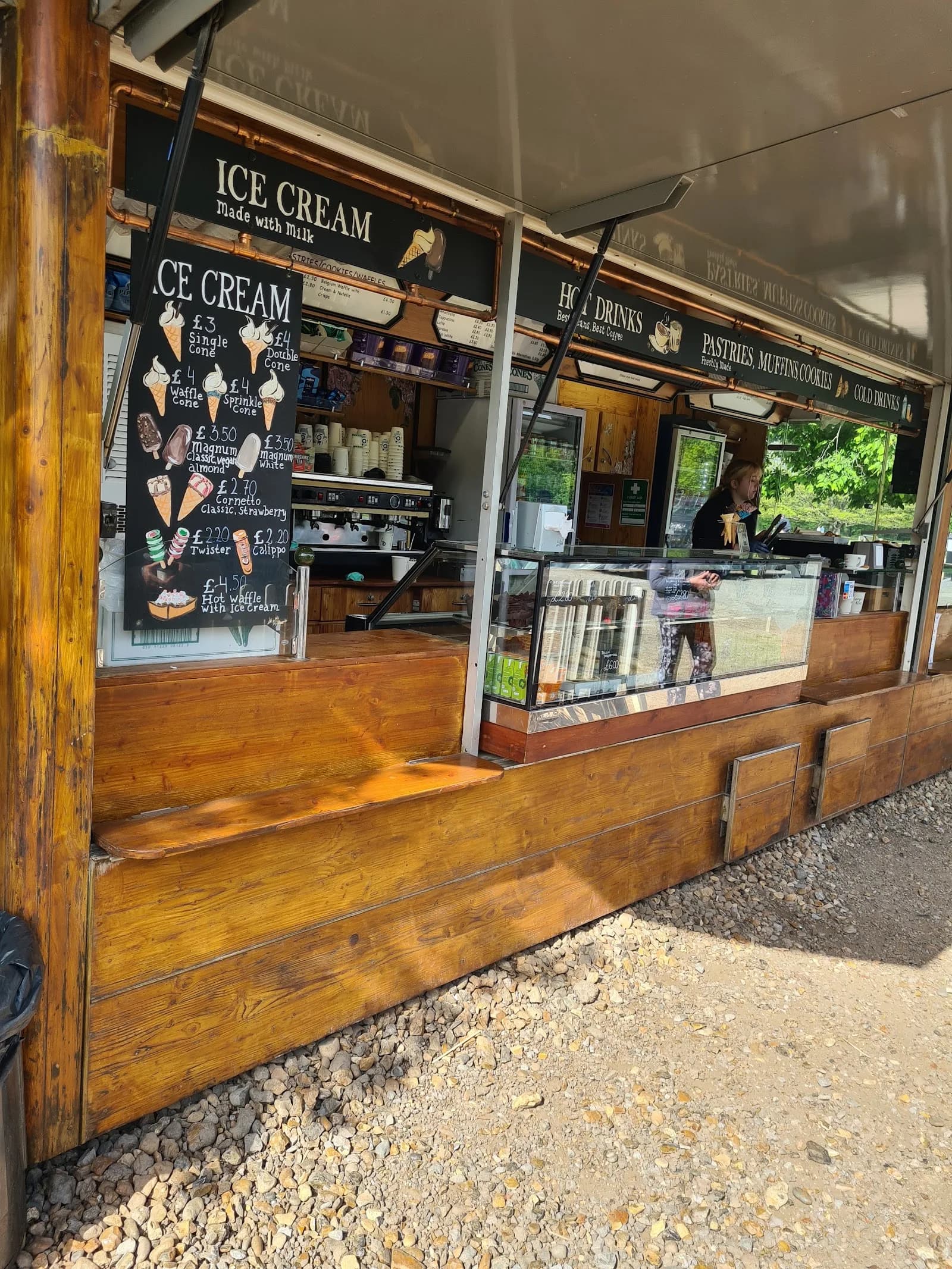 Isabella Plantation Cafe in London, specialty coffee cafe