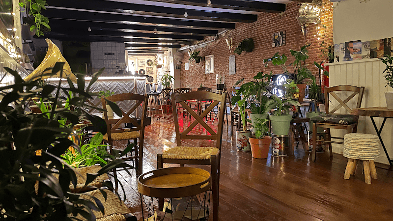 Kafenion Amsterdam in Amsterdam, specialty coffee cafe