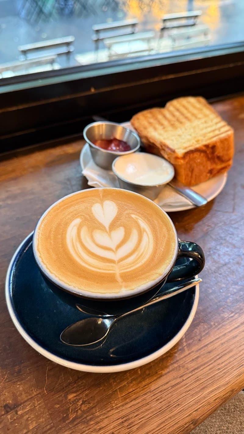 KB Coffee Roasters in Paris, specialty coffee roaster