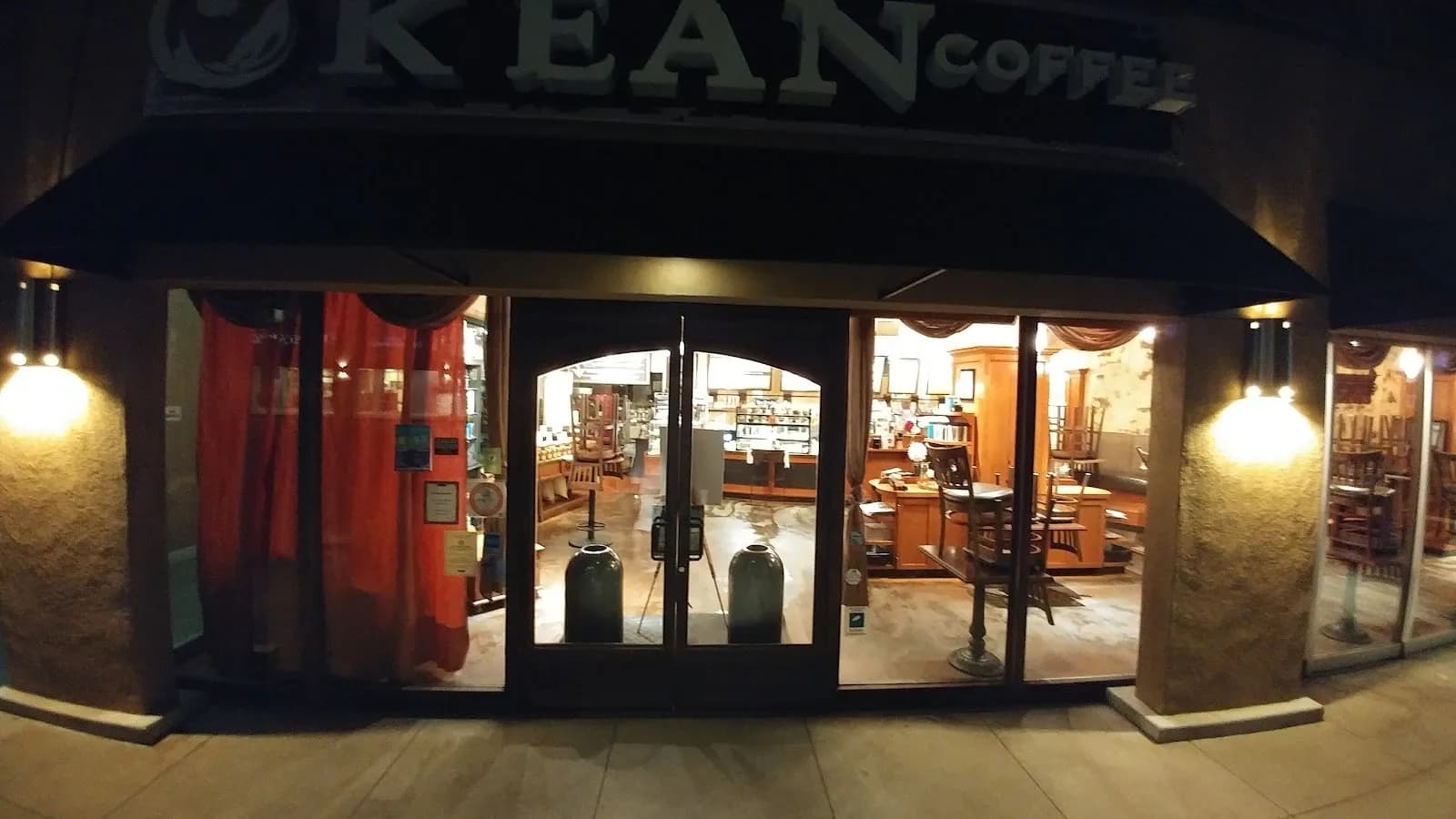 Kéan Coffee Artisan Roasters in Costa Mesa, specialty coffee cafe