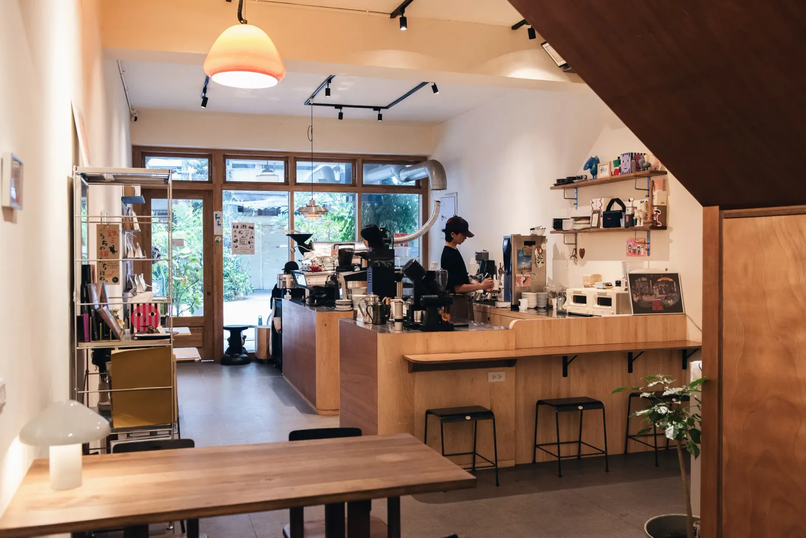 Kefi Park Roasters (Ka-Pi Kong-Hn̂g) in Taichung, specialty coffee roaster