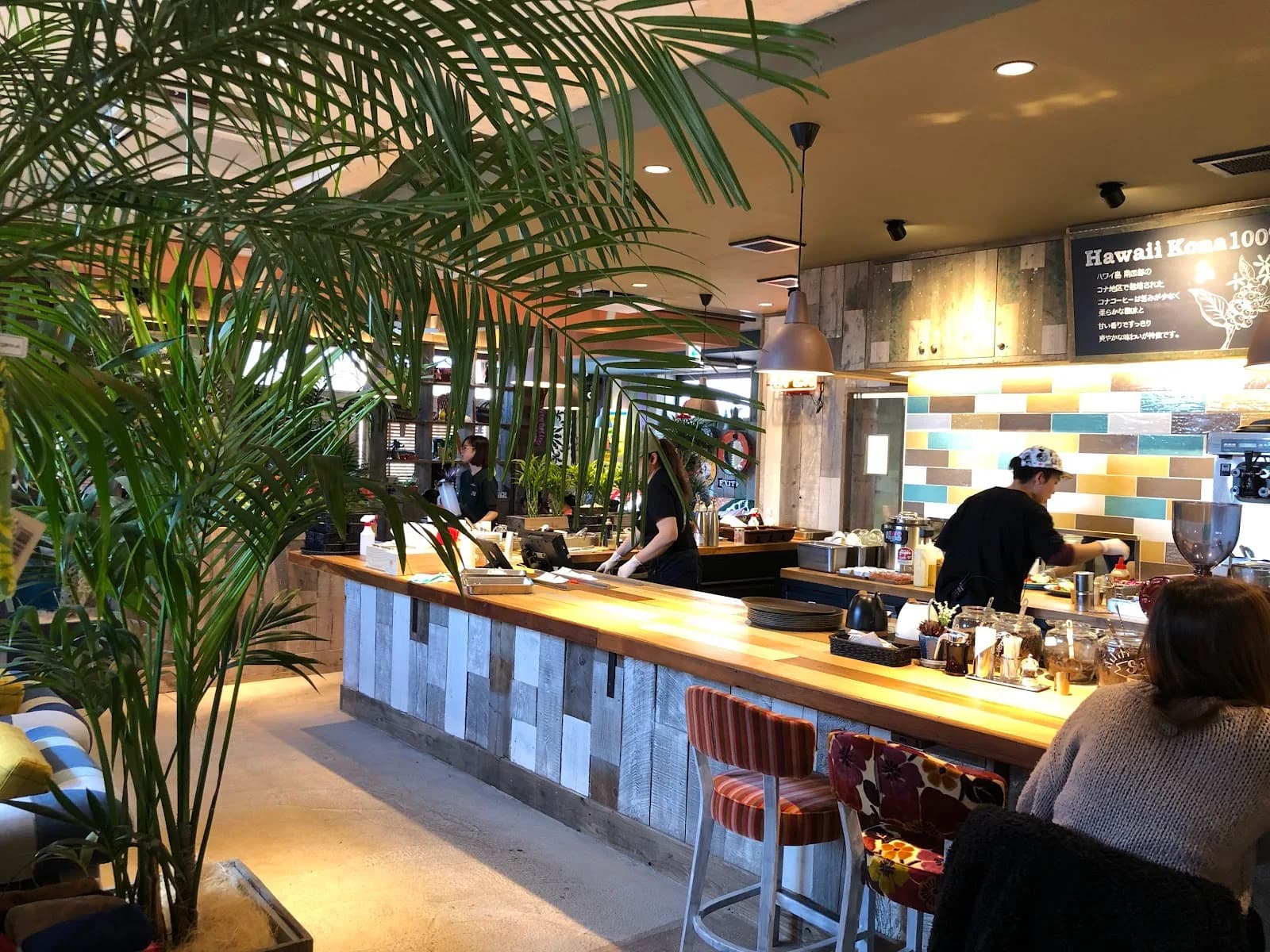 Kona's Coffee Kodaira in Tokyo, specialty coffee cafe