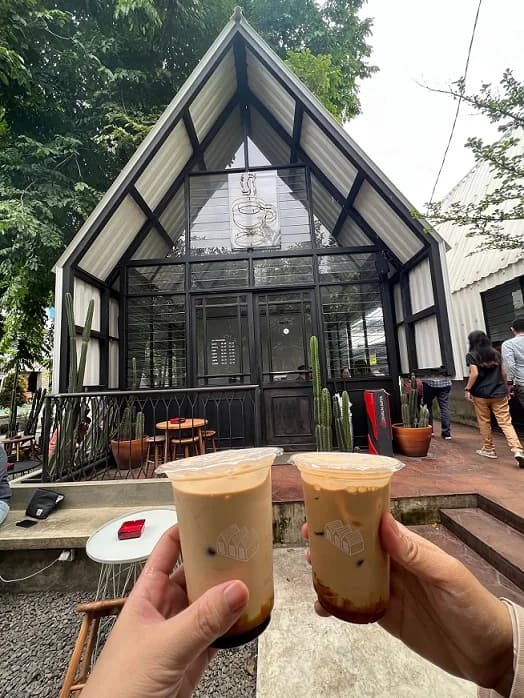 Kopi Nako Tebet in Jakarta, specialty coffee roaster