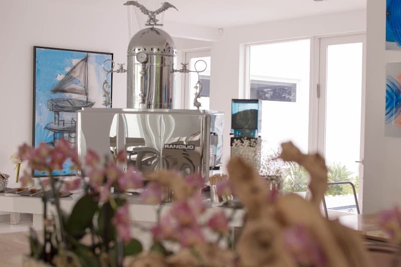 La Vela Coffee Roasters and Coffee Services in Miami, specialty coffee roaster