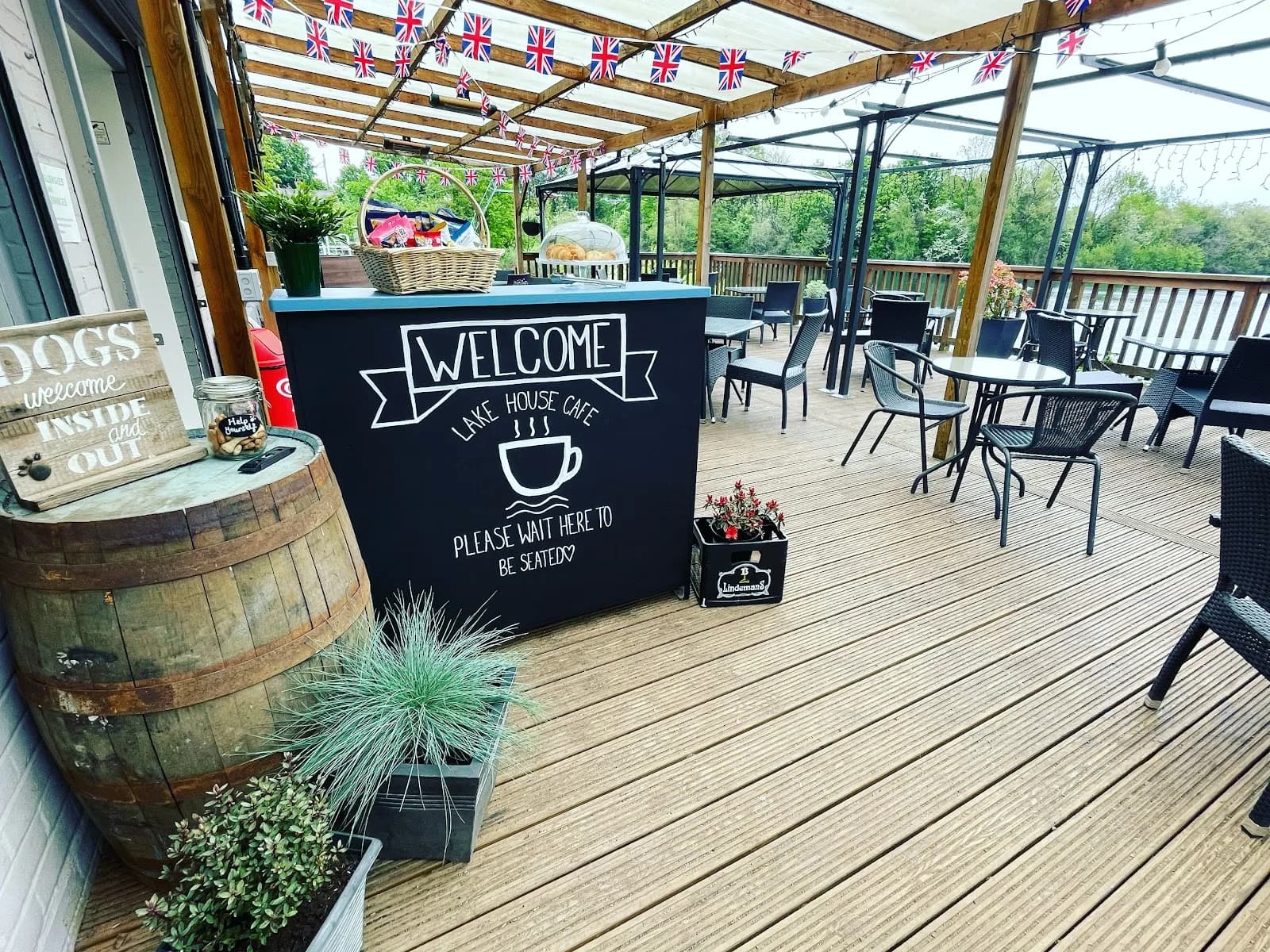 Lake House Cafe in Maidenhead, specialty coffee cafe