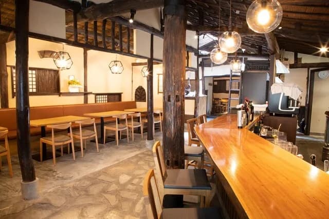LaVASARA CAFE&GRILL in Tokyo, specialty coffee cafe