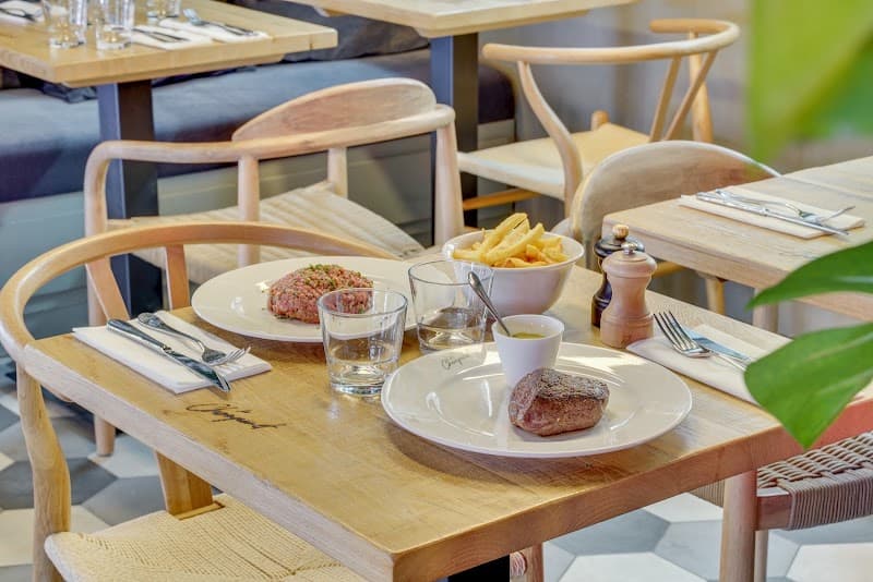 Le Choupinet in Paris, specialty coffee cafe
