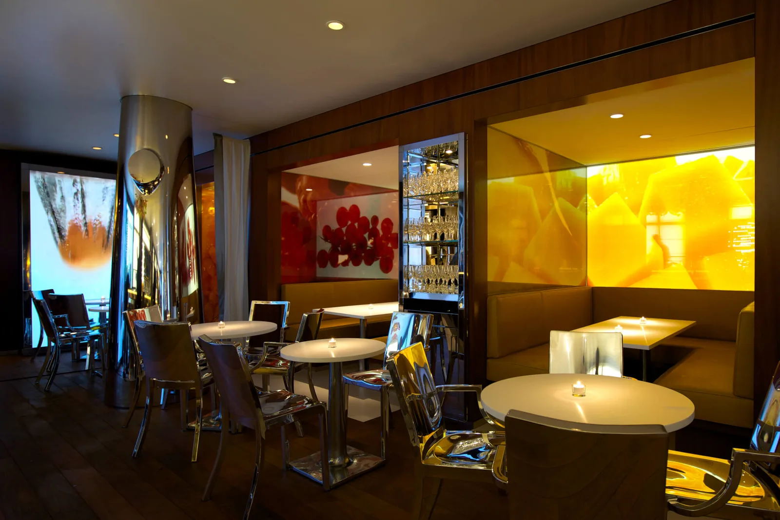 Le Paradis du Fruit - George V in Paris, specialty coffee cafe