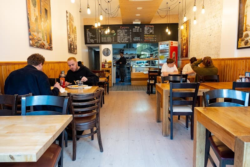 Leo's Cafe in London, specialty coffee cafe