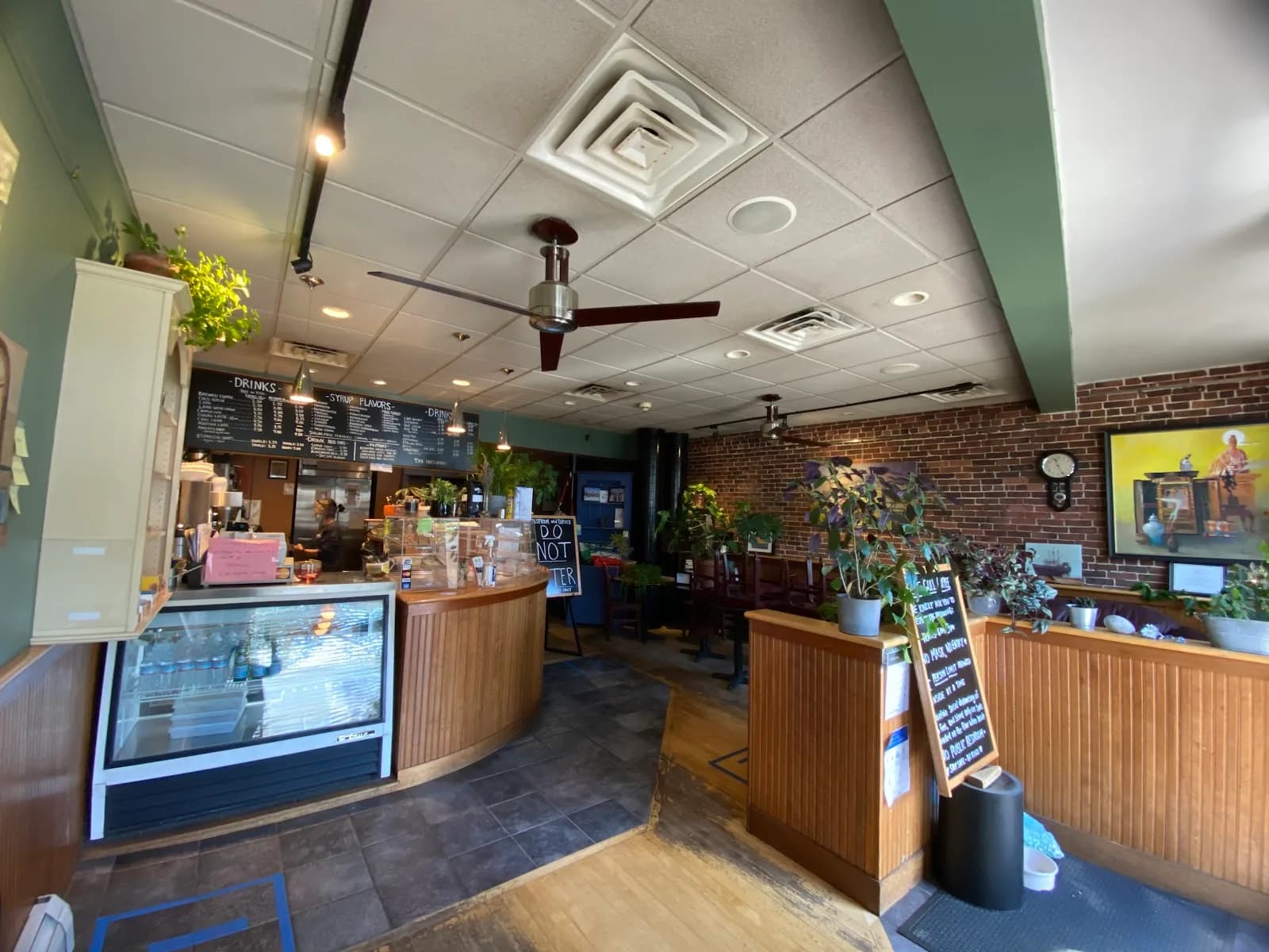 Lone Gull Coffee House in Gloucester, specialty coffee cafe