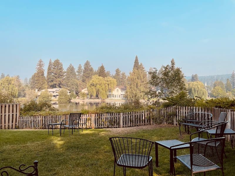 Looney Bean of Bend in Bend, specialty coffee cafe