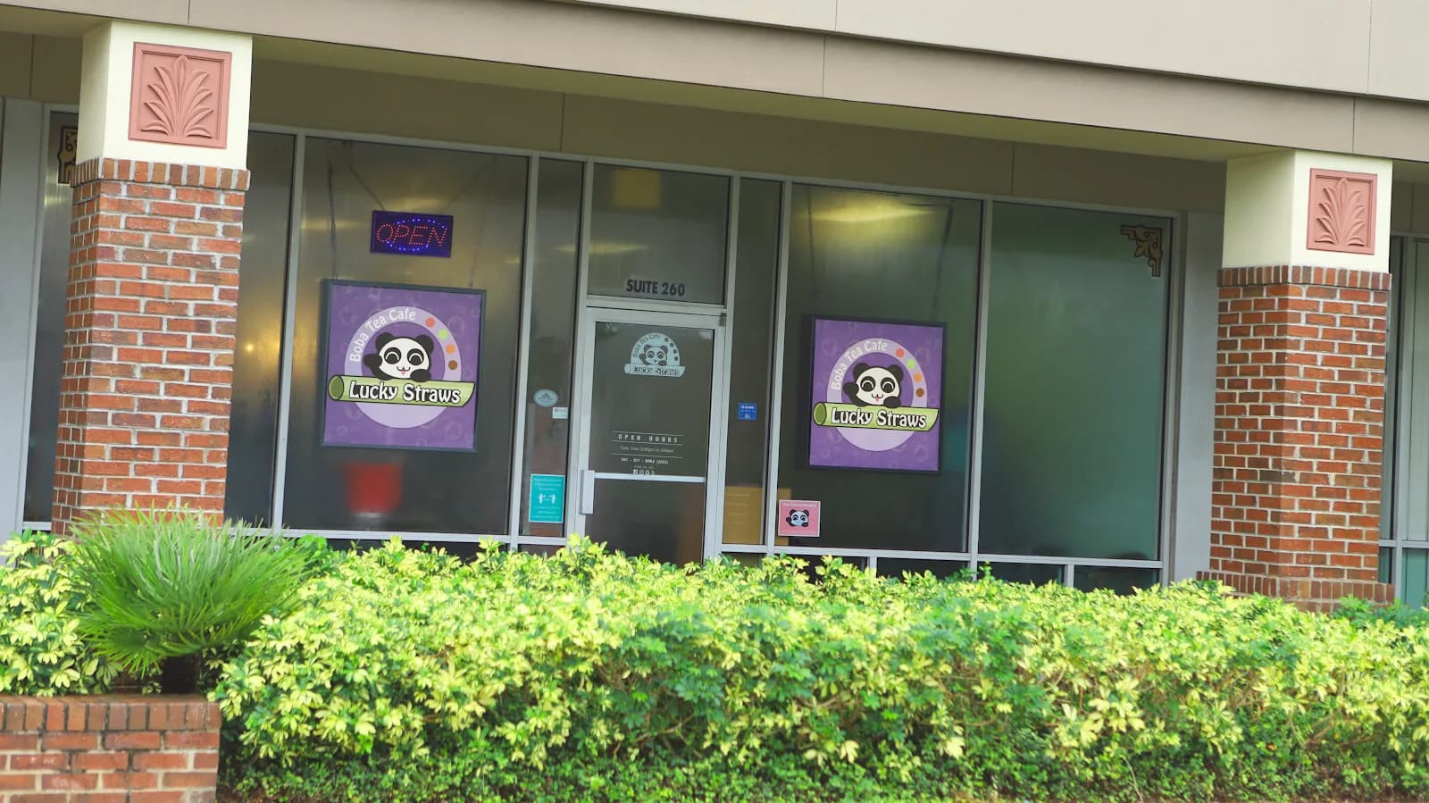 Lucky Straws Boba Tea Cafe in Orlando, specialty coffee cafe