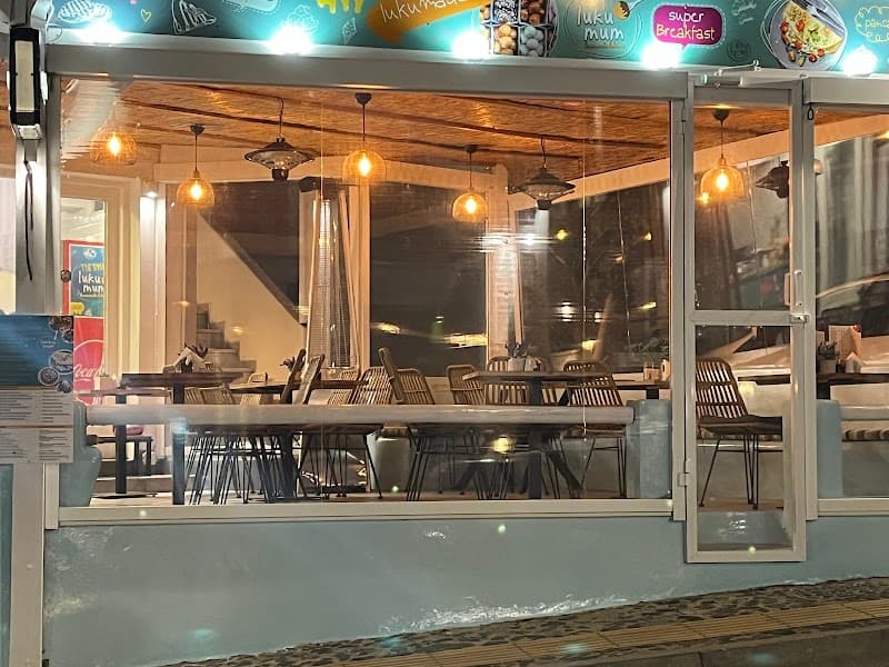 LukuMum in Santorini, specialty coffee cafe