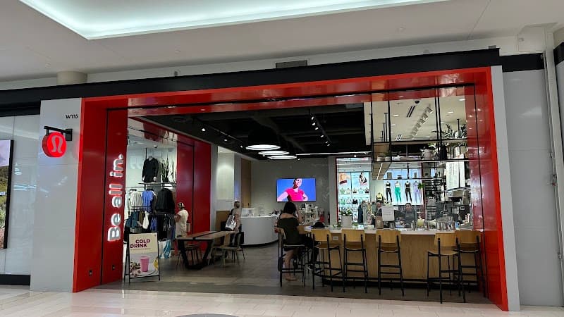 lululemon fuel space in Bloomington, specialty coffee cafe