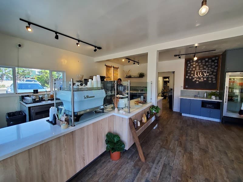 LUV Collective in Huntington Beach, specialty coffee cafe