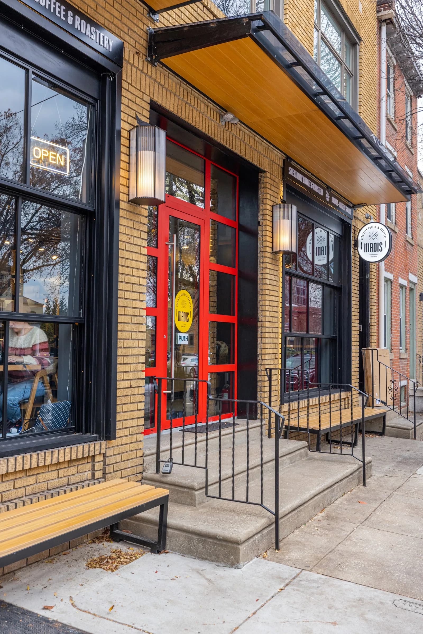 Madis Coffee Roasters in Philadelphia, specialty coffee cafe
