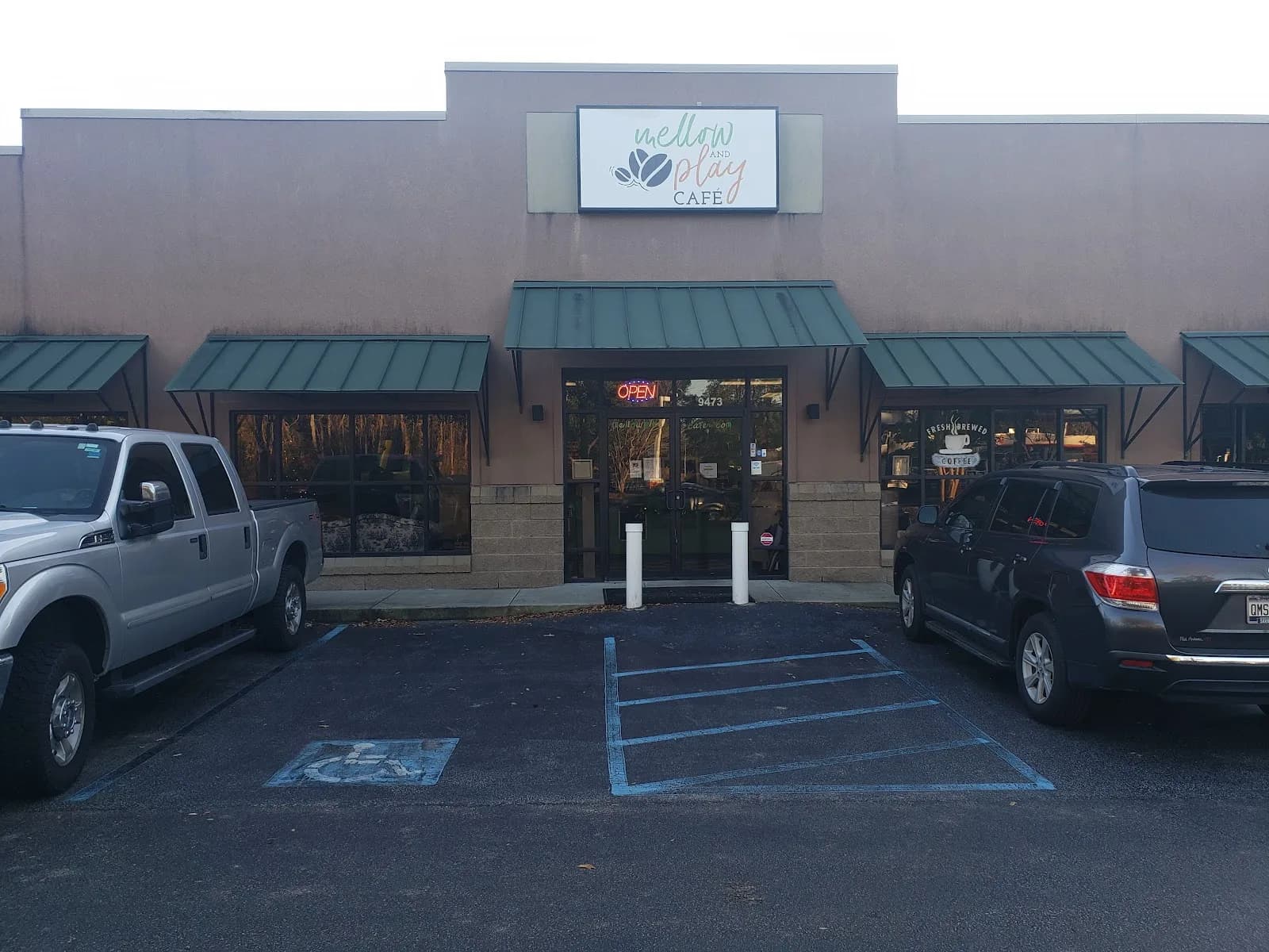 Mellow & Play Cafe in North Charleston, specialty coffee cafe