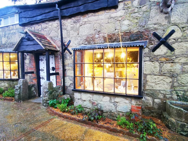 Model Village Godshill in Godshill, specialty coffee cafe