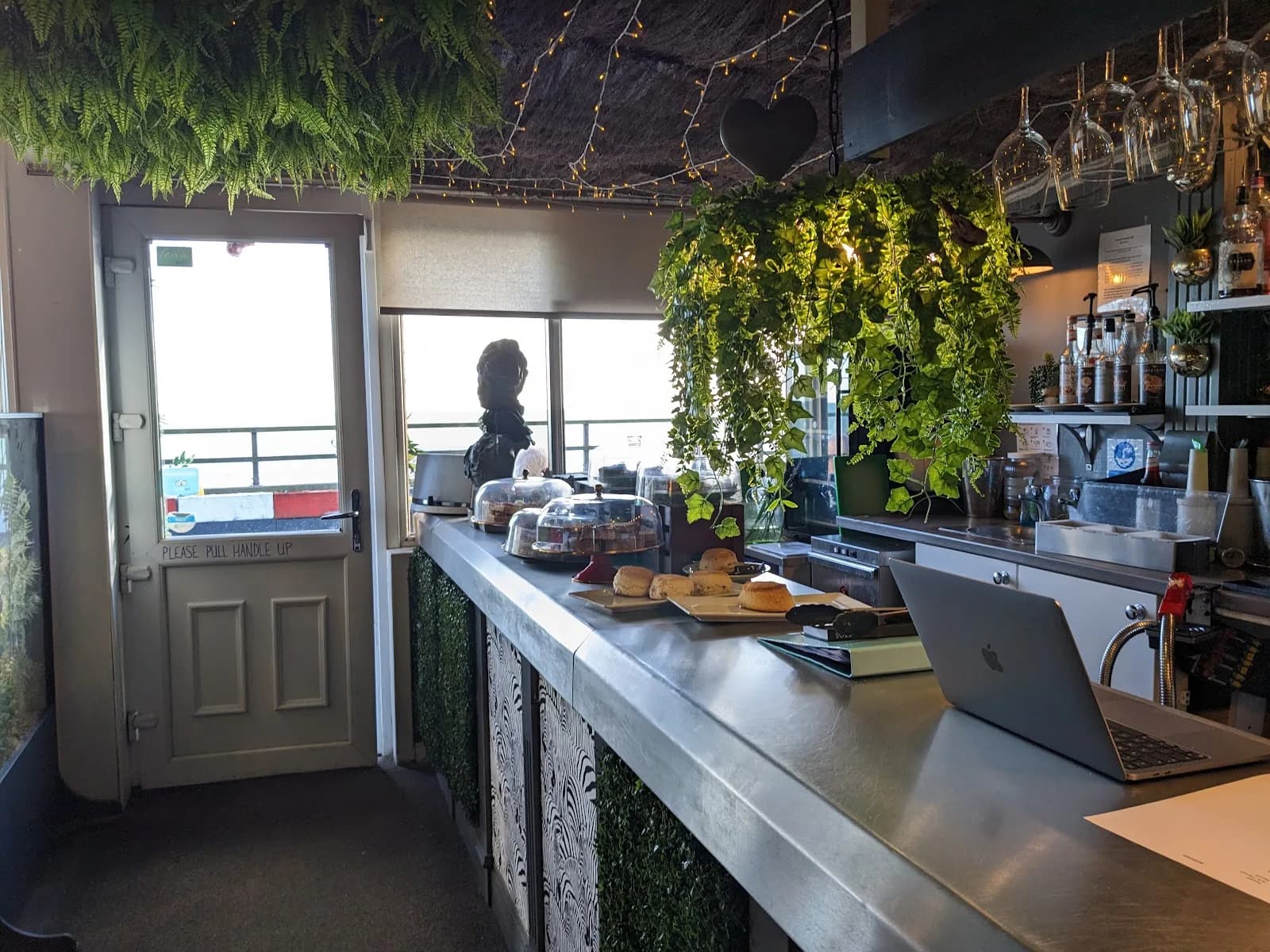 Molly's Café Bar in Aberdeen, specialty coffee cafe