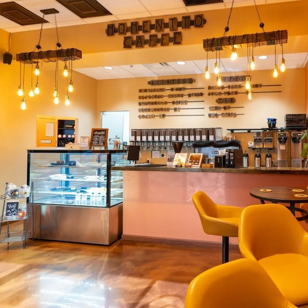 Momentto Coffee Roasters in Chandler, specialty coffee roaster