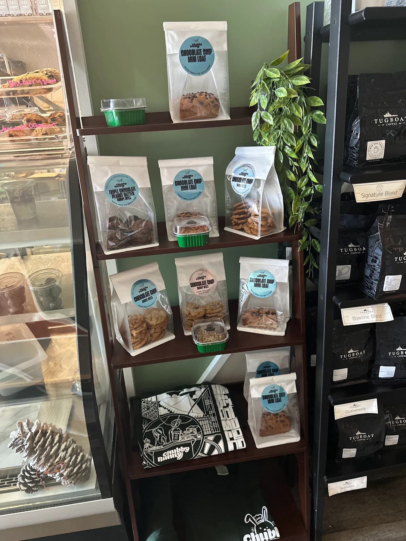 Mud And Char in Chicago, specialty coffee cafe