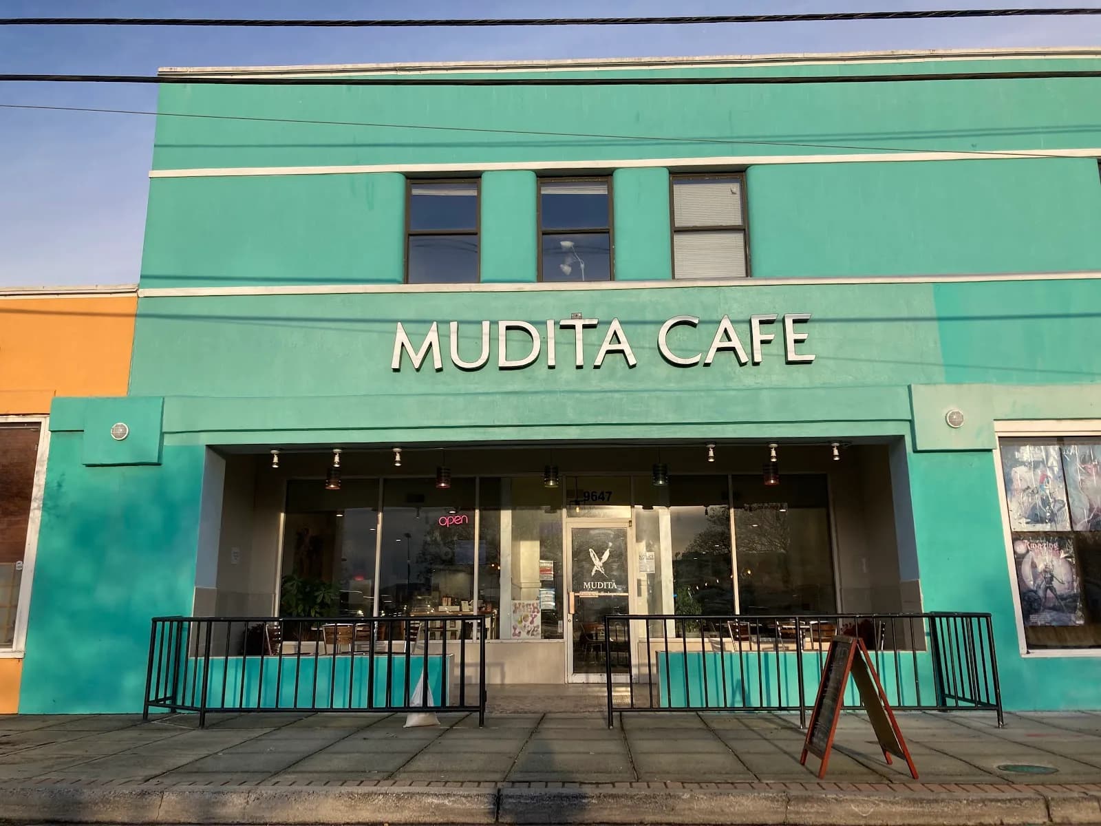 Mudita Cafe & Bar in Hampton, specialty coffee cafe