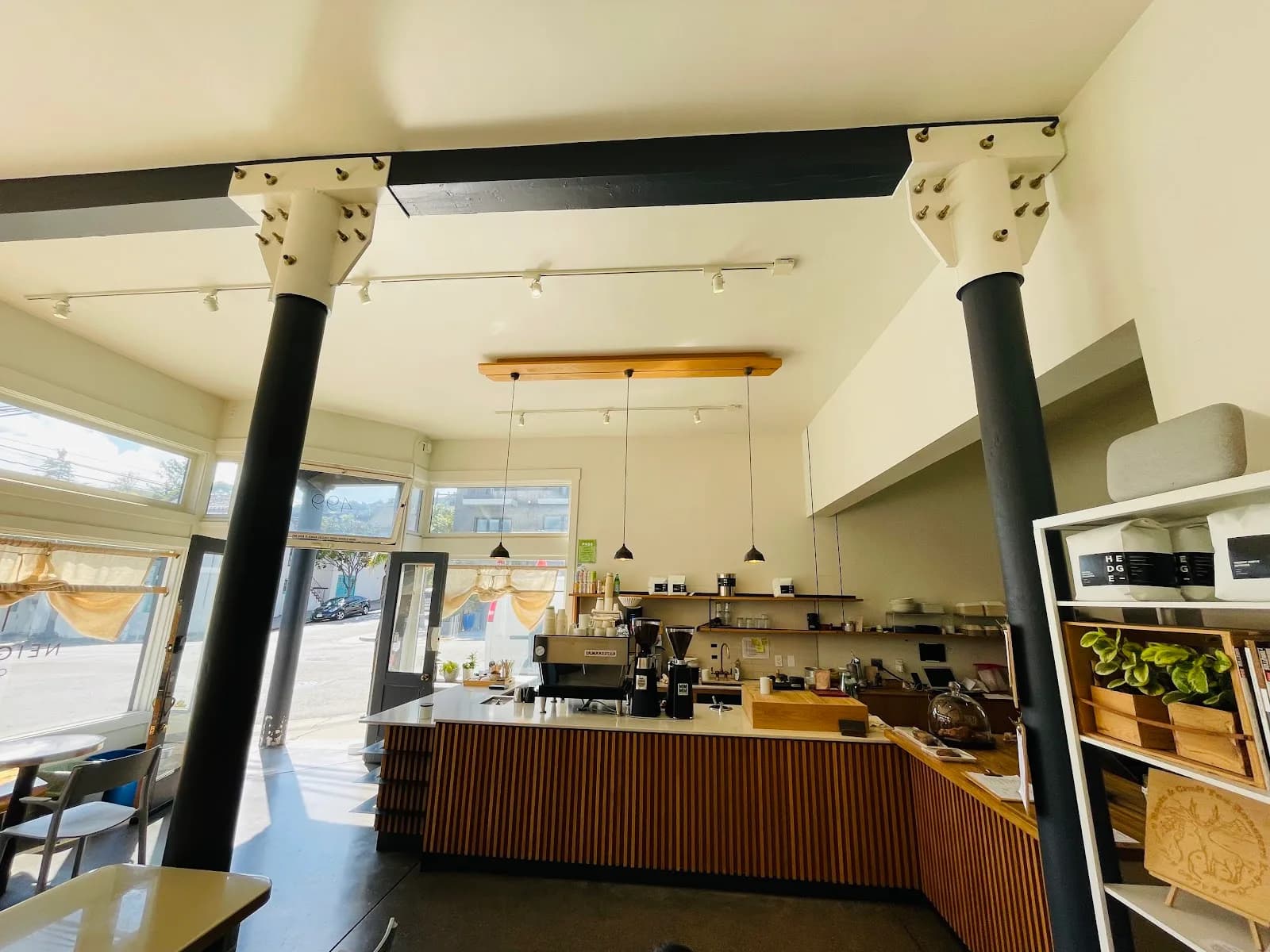 Neighbor's Corner in San Francisco, specialty coffee cafe