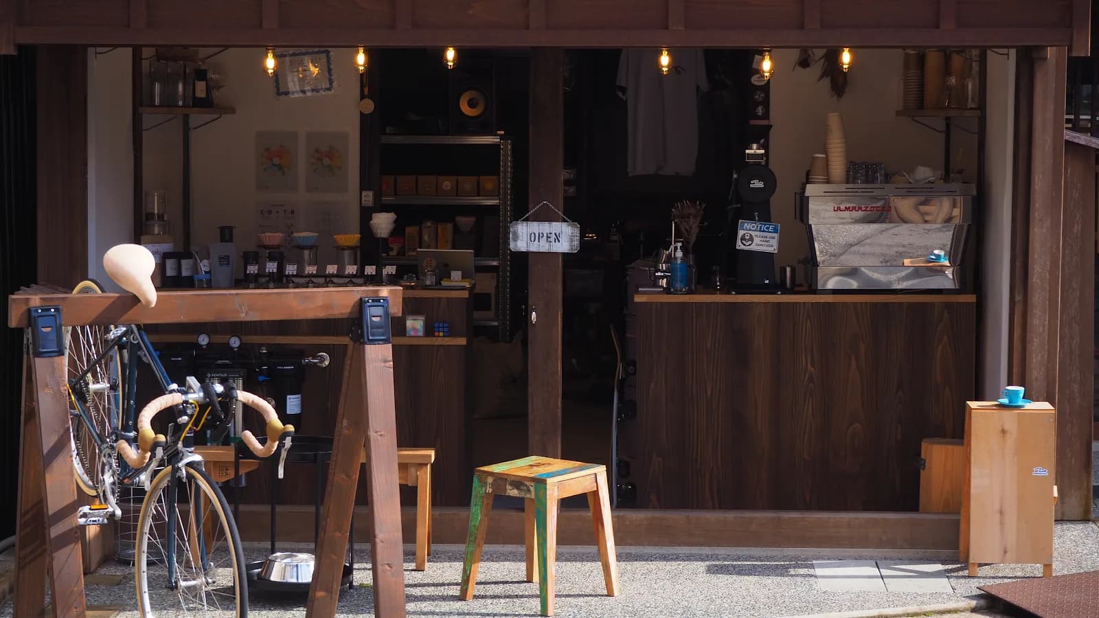 Nonstop Coffee Stand & Roastery in Kanazawa, specialty coffee cafe