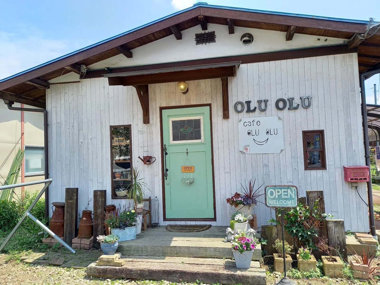 Olu'olu Cafe in Tokyo, specialty coffee cafe