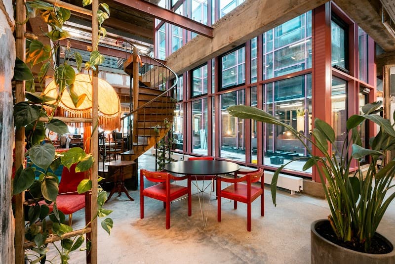Oru Sutton - Workspace + Cafe + Yoga + Events + Nursery in London, specialty coffee cafe