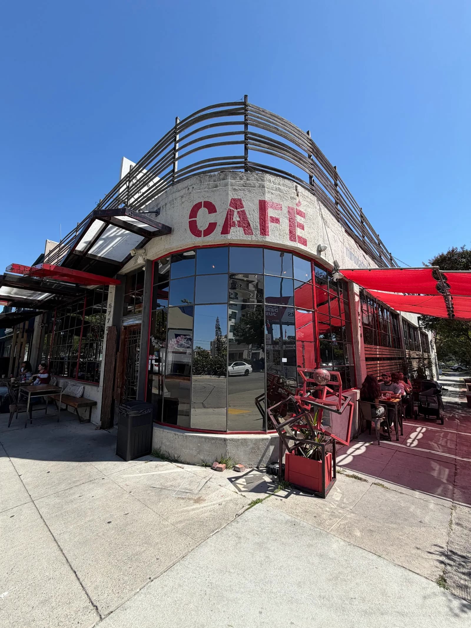 Paper or Plastik Cafe in Los Angeles, specialty coffee cafe