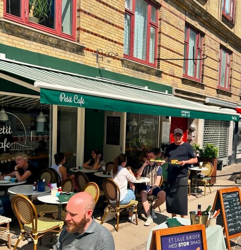 Petit Cafe in Copenhagen, specialty coffee cafe