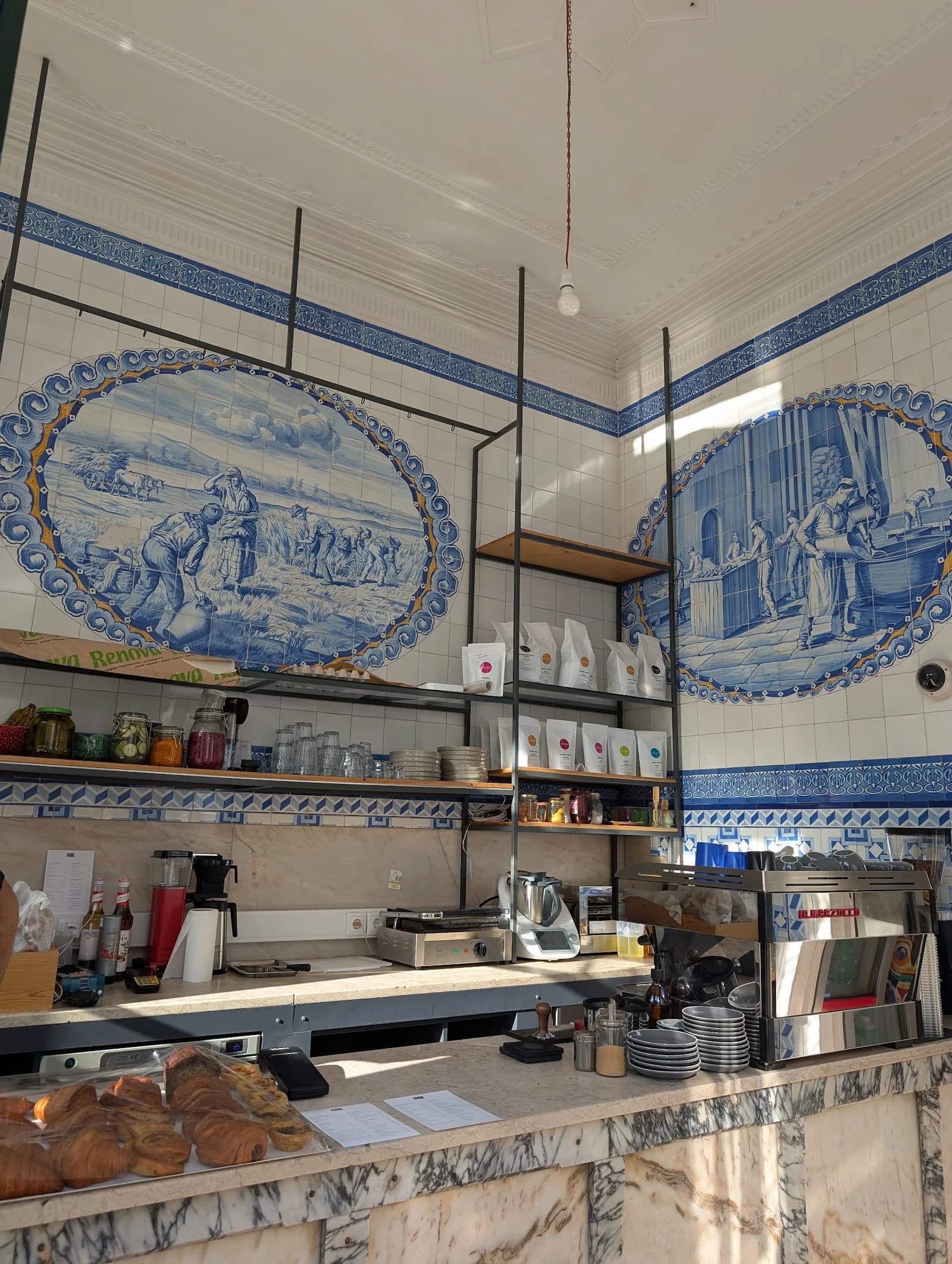 PIM PAM Café - Specialty Coffee, Ceremonial Matcha, Sandwiches, and Pastries in Lisbon, specialty coffee cafe