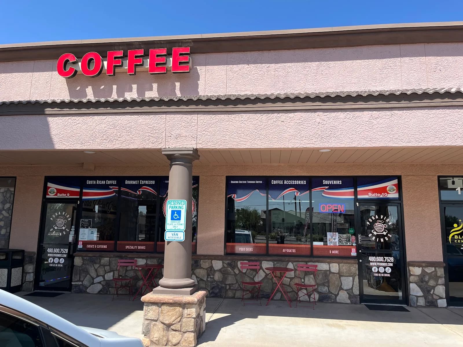 Pura Vida Grinds Coffee Shop in Phoenix, specialty coffee cafe