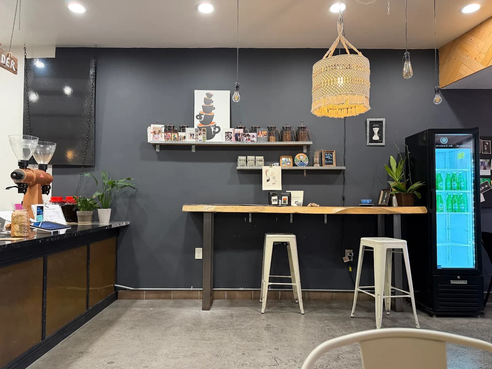 Pursue Coffee in Los Angeles, specialty coffee cafe