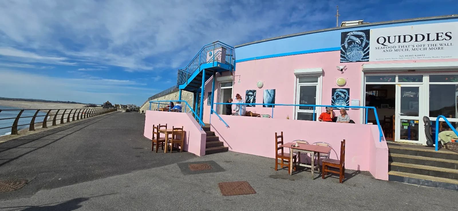 Quiddles Cafe in Weymouth, specialty coffee cafe