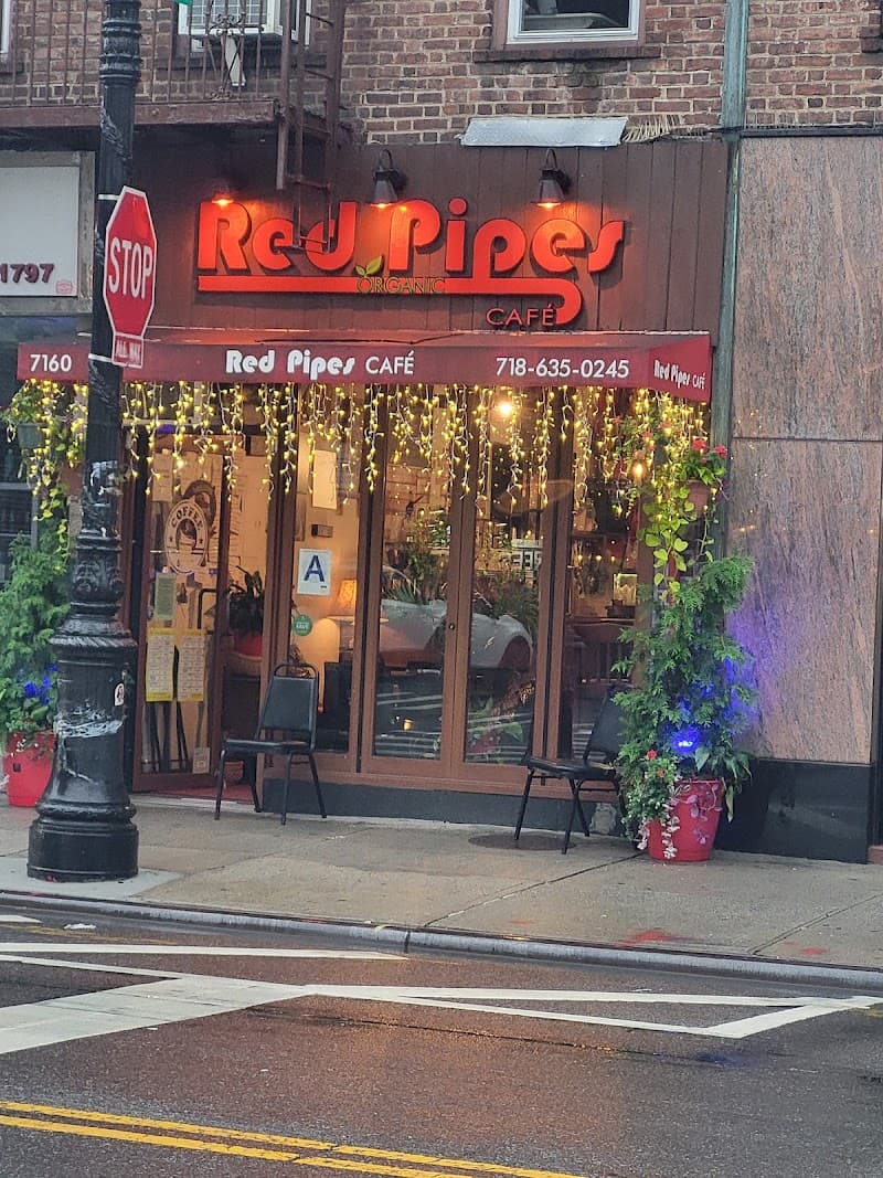 Red Pipes Cafe in New York City, specialty coffee cafe