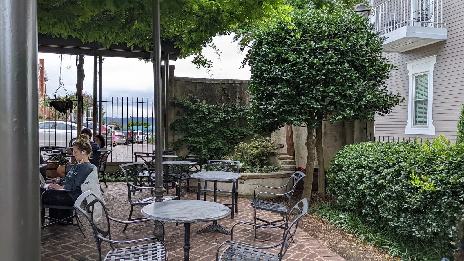 Rembrandt's Coffee House in Chattanooga, specialty coffee cafe
