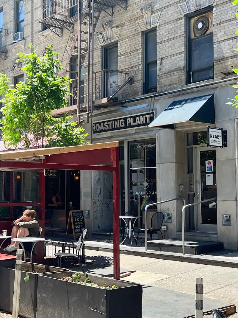 Roasting Plant in New York City, specialty coffee cafe